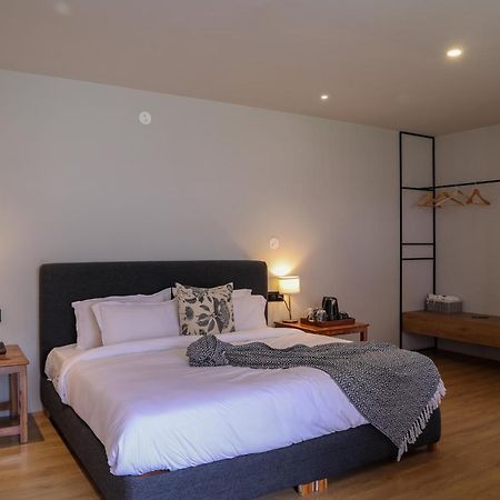 ホテル Warehouse X Poshtel Manāli エクステリア 写真