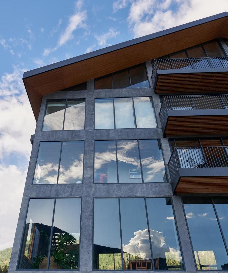 ホテル Warehouse X Poshtel Manāli エクステリア 写真